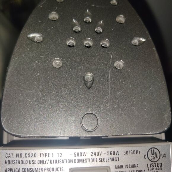 Black & Decker Gizmo Steam 'N Crease 3 In 1 Iron M - Picture 9 of 9